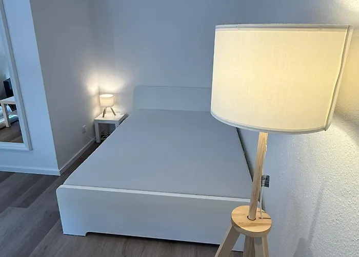 Frisch Renoviertes Apartment Monchengladbach